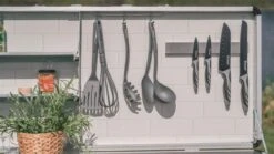 Outwell Magante Campingkeuken - Grijs 20 Outwell Magante Campingkeuken - Grijs -Bo-Camp Verkoopwinkel 1068 1900 5709388129598 magante keukentafel feature photo13