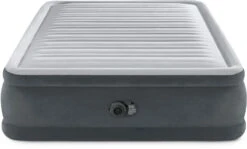 Intex Comfort Plush Hoog Luchtbed - Queensize - Ingebouwde Elektrische Pomp -Bo-Camp Verkoopwinkel 1320 1900 64414 prd2 2023 300