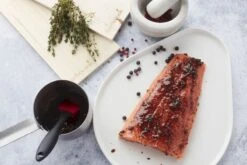 Barbecook Sauspan Met Marinadeborstel 9 Barbecook Sauspan Met Marinadeborstel -Bo-Camp Verkoopwinkel 900 1350 bc acc 7211 sf 04 hr