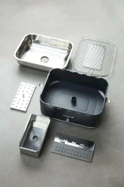 Barbecook Carlo Houtskool Tafelbarbecue - Groen 10 Barbecook Carlo Houtskool Tafelbarbecue - Groen -Bo-Camp Verkoopwinkel barbecook 5