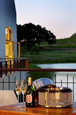 Cobb Premier Houtskoolbarbecue - Grijs 12 Cobb Premier Houtskoolbarbecue - Grijs -Bo-Camp Verkoopwinkel cobb premier 4